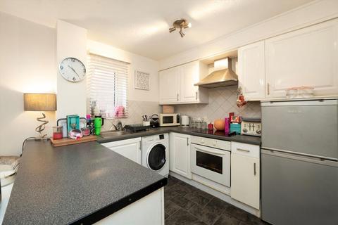 2 bedroom flat for sale, Langridge Mews, Hampton TW12