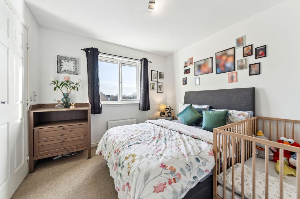 Bed 1 + Ensuite