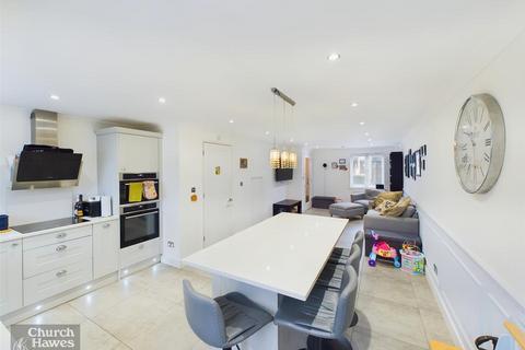 11 Hadrians Way, Heybridge, Maldon, CM9 4QN