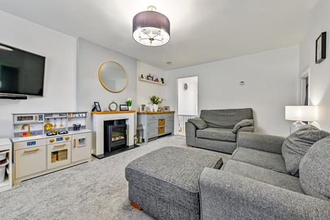 38 Aintree Close, Bletchley, Milton Keynes, MK3 5LP