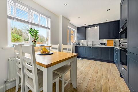 38 Aintree Close, Bletchley, Milton Keynes, MK3 5LP