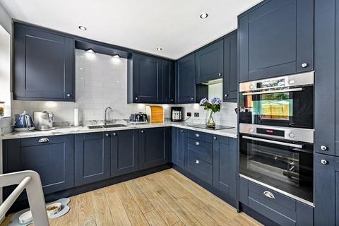 38 Aintree Close, Bletchley, Milton Keynes, MK3 5LP