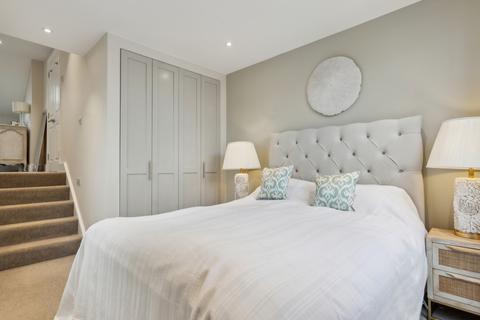 39 Brightwell Crescent, London, SW17 9AD