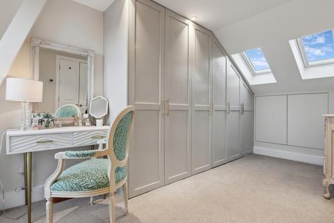39 Brightwell Crescent, London, SW17 9AD