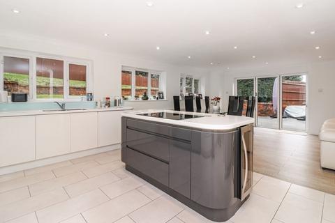 4 bedroom detached house for sale, Thellusson Way, Rickmansworth WD3