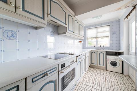 83 Barr Road, Gravesend, DA12 4DX