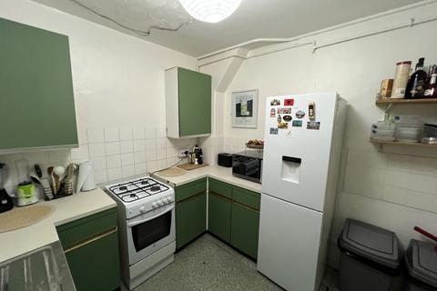 2 bedroom flat to rent, Edgehill House, Loughborough Estate, Brixton, SW9