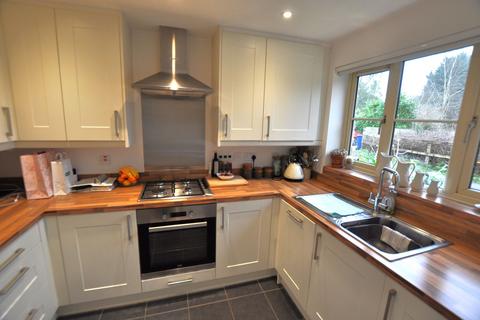 1, Jalna Lodge Camp Road, Upper Heyford, Bicester, OX25 5LJ
