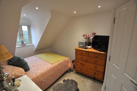1, Jalna Lodge Camp Road, Upper Heyford, Bicester, OX25 5LJ