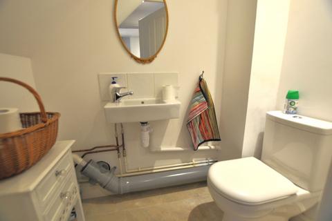 1, Jalna Lodge Camp Road, Upper Heyford, Bicester, OX25 5LJ