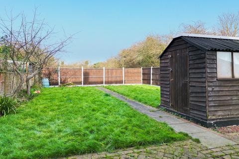 2 bedroom end of terrace house for sale, Bardfield, Basildon, Essex, SS16