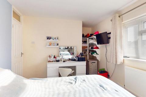 67 Bardfield, Basildon, SS16 4JW