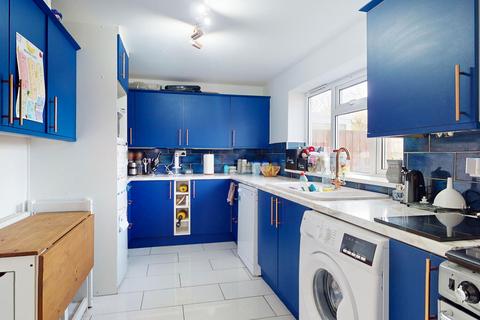 67 Bardfield, Basildon, SS16 4JW