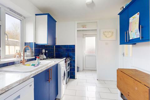 67 Bardfield, Basildon, SS16 4JW