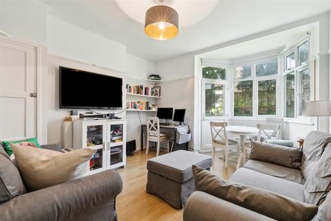 1 bedroom flat for sale, Kelmscott Gardens, London, W12