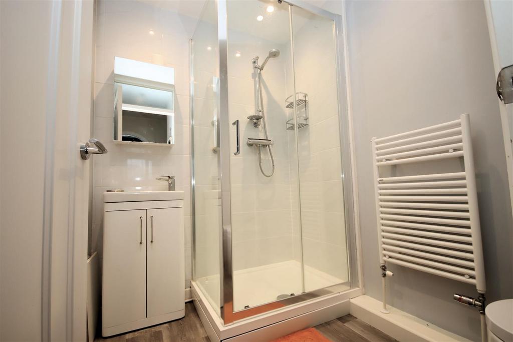 Family Shower Room