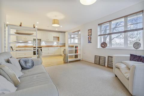 2 bedroom flat for sale, Dr Hopes Road, Cranbrook TN17