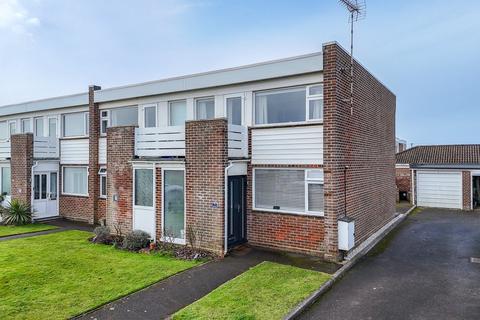 2 bedroom ground floor flat for sale, Marine Drive, Barton on Sea, New Milton, BH25