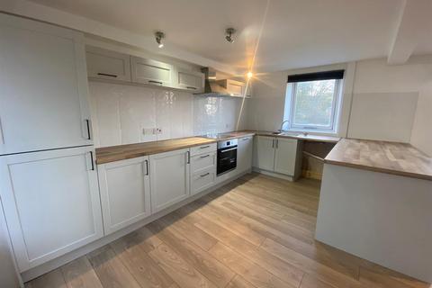 2 bedroom house to rent, Penistone Road, New Mill, Holmfirth