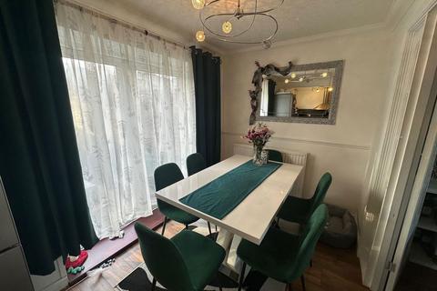 43 Bonnington Walk, Corby, NN18 9LG