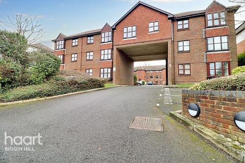 18 Maple Leaf Close, Biggin Hill, Westerham, TN16 3JW