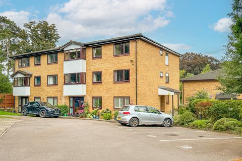 2 bedroom flat for sale, Bryntirion Court, Cheveley Road, Newmarket