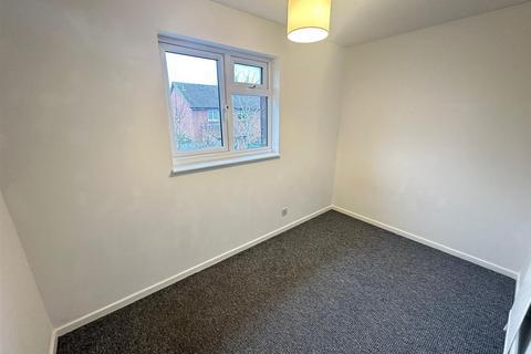 2 bedroom terraced house to rent, Telford Drive, Walton-On-Thames