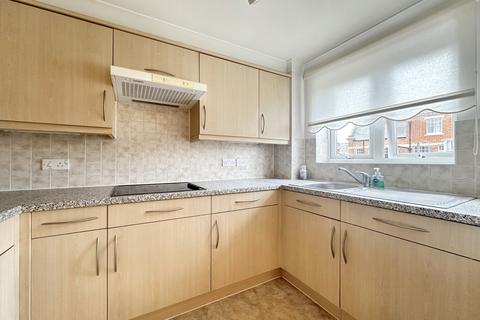 1 bedroom apartment to rent, Laburnum Court, Uxbridge, Greater London