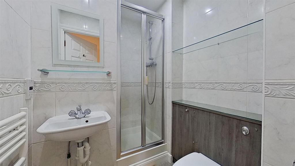 Harper-Mews-Earlsfield-SW17-Bathroom.jpg