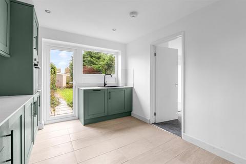 92 The Paddocks, Stevenage, SG2 9UB