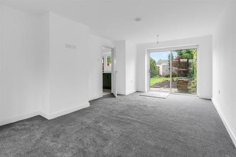 92 The Paddocks, Stevenage, SG2 9UB