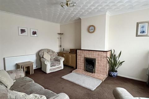 27 Park Way, St Austell, PL25 4HR