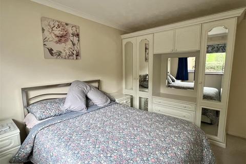 27 Park Way, St Austell, PL25 4HR