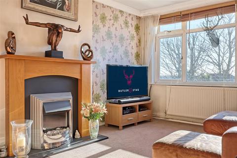 8 Onslow Close, London, E4 6QD