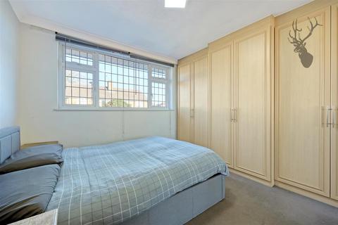 8 Onslow Close, London, E4 6QD