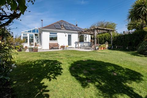 4 bedroom detached house for sale, Hughenden