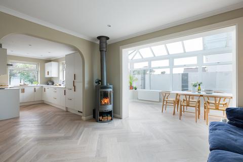 4 bedroom detached house for sale, Hughenden