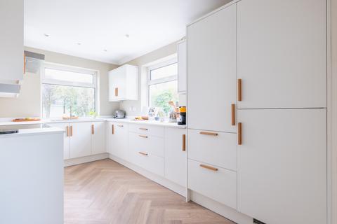 4 bedroom detached house for sale, Hughenden