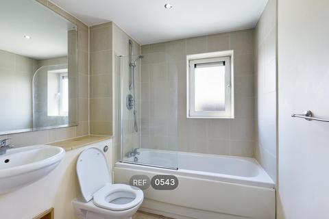 2 bedroom apartment to rent, Trinity Wharf, High Street, HU1 1QE