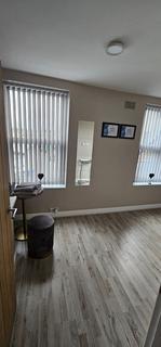 4 bedroom flat to rent, Morris Street, Manchester  M20