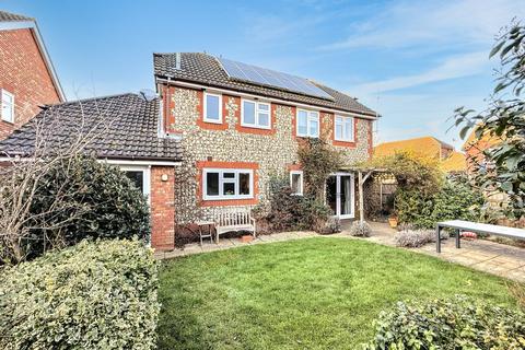 4 bedroom detached house for sale, Bugsby Way, Ipswich IP5