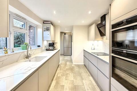 14 Bugsby Way, Kesgrave, Ipswich, IP5 2WX