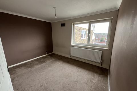 3 bedroom flat to rent, Elliott Gardens, South Shields NE34