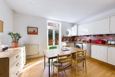 undefined, Park Avenue, Princes Avenue, HU5 3EW