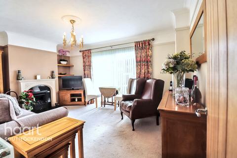 5 Elm Road, Aveley, South Ockendon, RM15 4SX