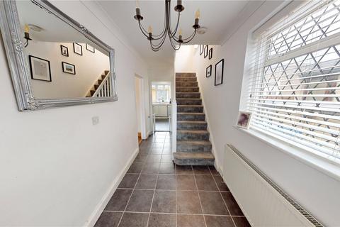 9 Webster Road, Stanford-le-hope, SS17 0BD