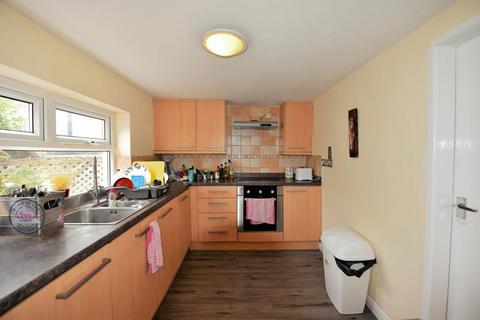 5 bedroom house to rent, Newport Road