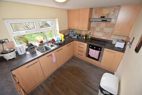 5 bedroom house to rent, Newport Road