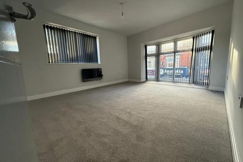 2 bedroom flat to rent, Bearwood Road, Smethwick B66