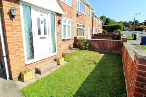 3 bedroom semi-detached house to rent, Warwick Road, Monk Bretton, Barnsley